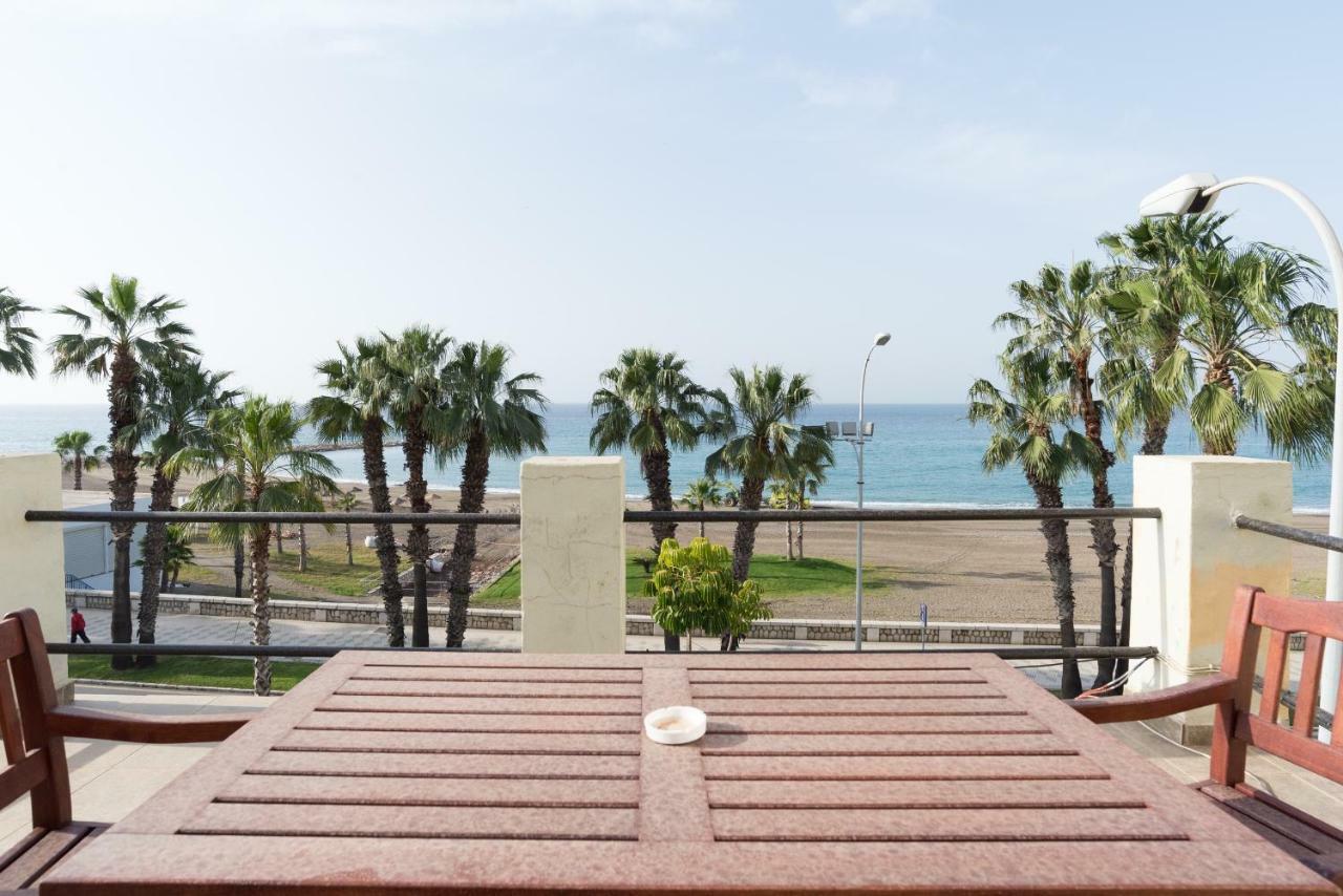 Loft Con Gran Terraza En Primera Linea De Playa Malaga Exterior photo